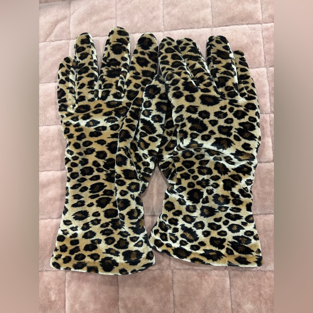Velvet leopard print thinsulate gloves